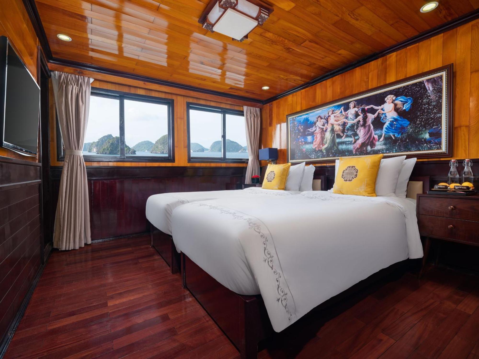 Hera Boutique Cruise Ha Long Bay Hotel Exterior photo